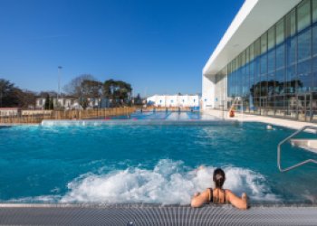 Bassin extérieur de l'Aqua Stadium à Mérignac 