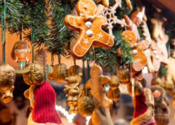 Vue d'un stand d'un marché de Noel