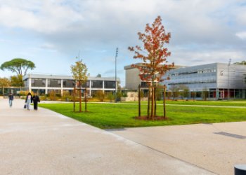 Vue des bâtiments Montaigne-Montesquieu après l'aménagement de l'Opération Campus Bordeaux