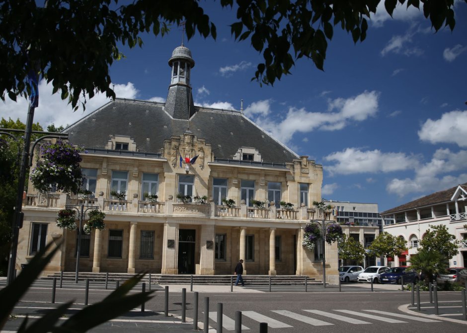 Mairie de Saint-Médard-en-Jalles