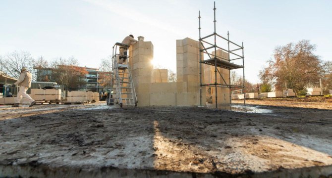 Oeuvre la bibliothèque en construction