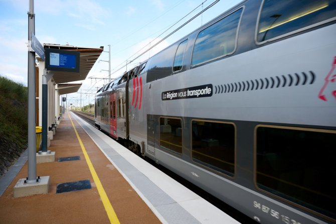 Arrivée du 1er TER à la Gare Médoquine le 21 septembre 2025