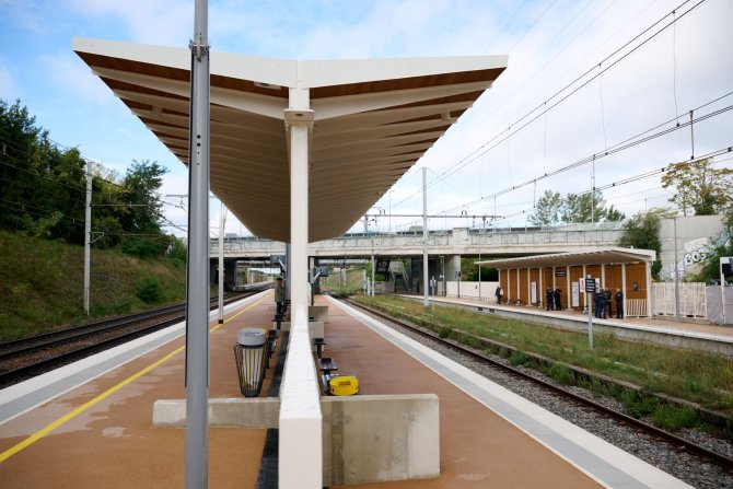 Vue de la gare Médoquine depuis le milieu des quais 